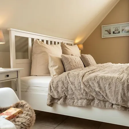 Haus Ostseezwilling 2