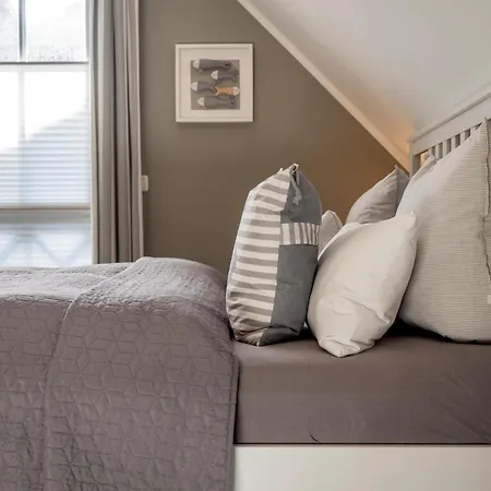 Haus Ostseezwilling 2 * Zingst