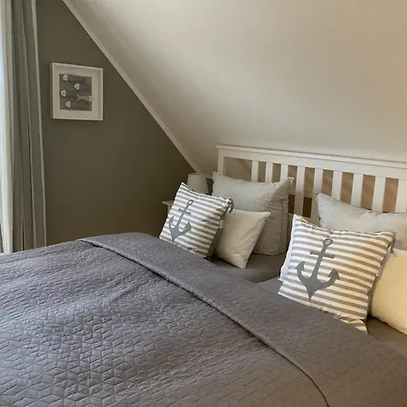 Haus Ostseezwilling 2 *