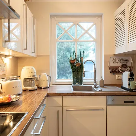 Haus Ostseezwilling 2 * Zingst